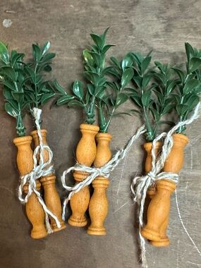Mini Wood Spindle Bundle carrots with Faux Greenery - Rustic Decor